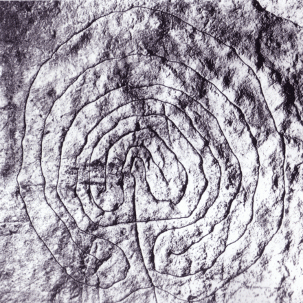 7-ring labyrinth carving found inside a Neolithic tomb (image: math.nus.edu.sg)